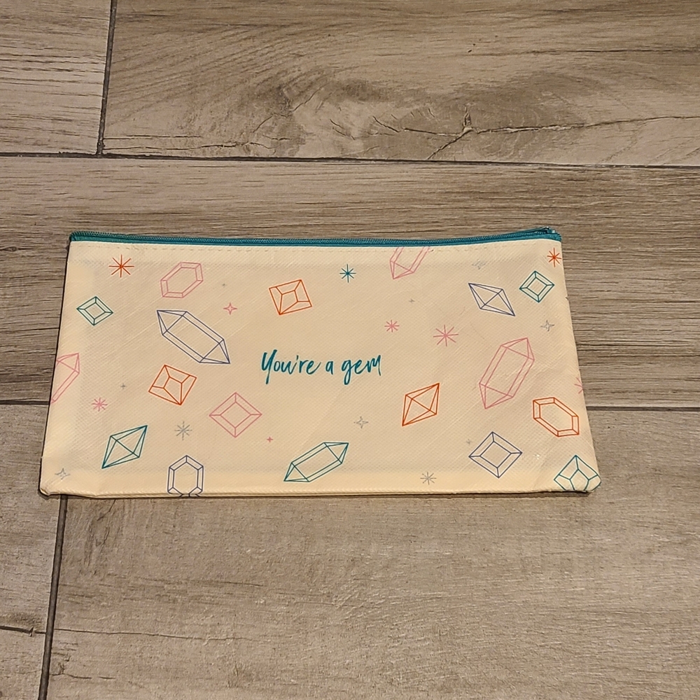 🦔 Thrive Causemetics You're a Gem makeup bag🎀